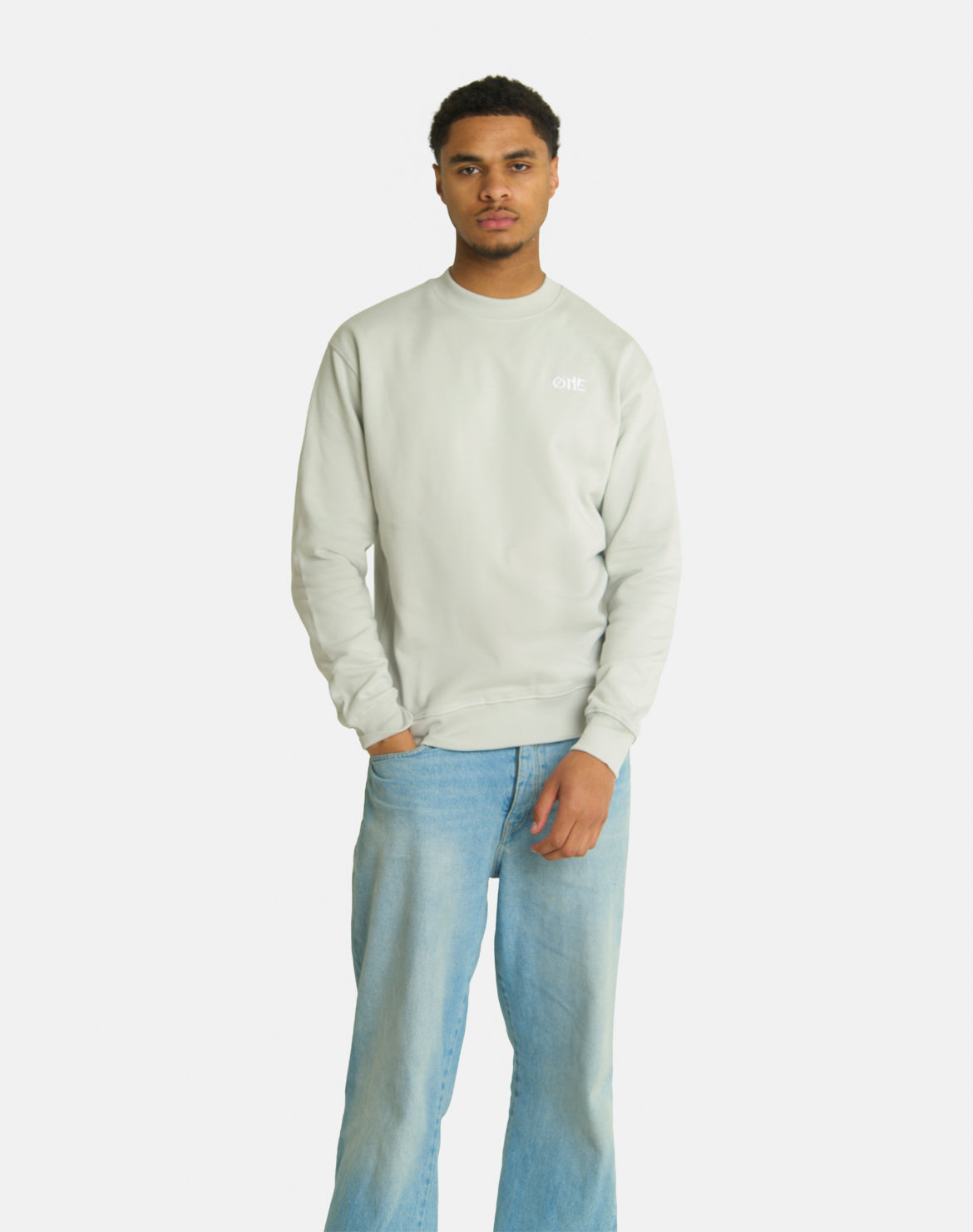 ØNE BASIC CREWNECK