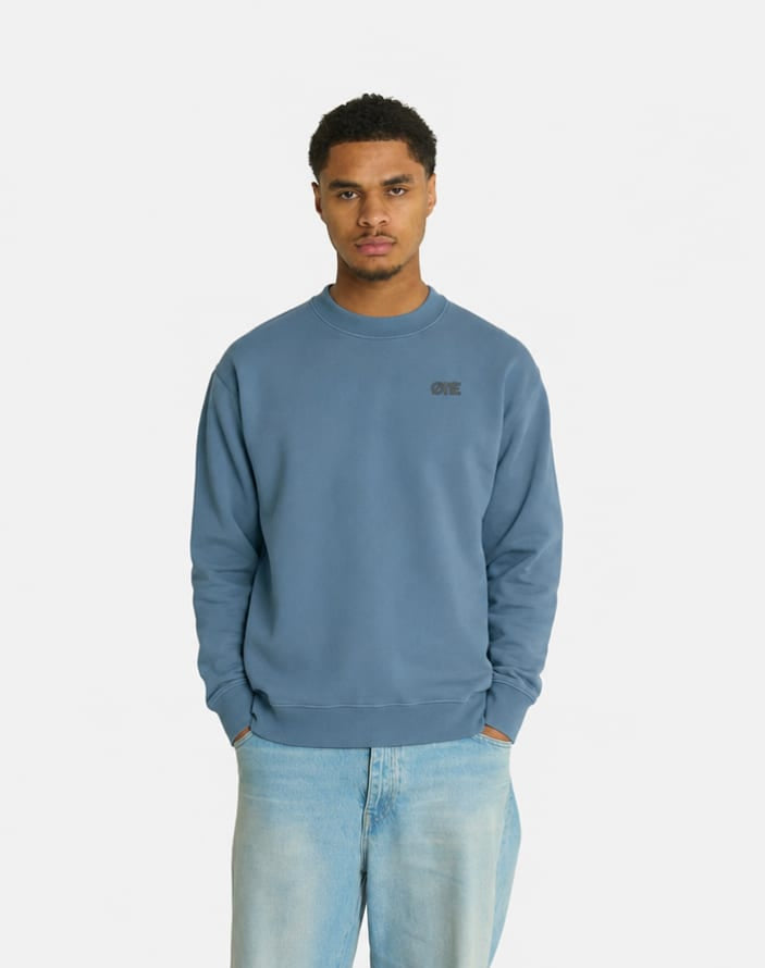 FIRST MOVERS CLUB SWEATER